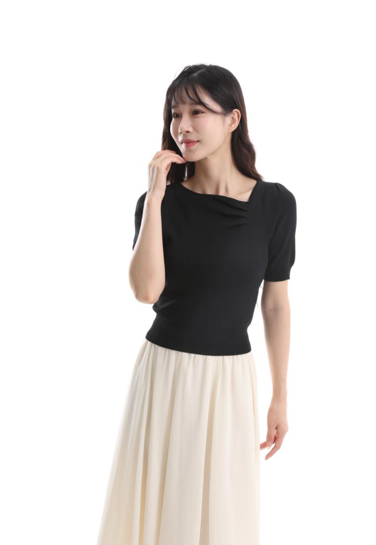 Jaycee Asymmetric Neck Kinnted Top