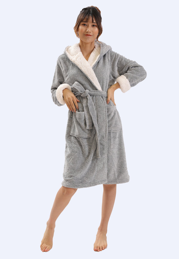 Cazzy Hooded Robe